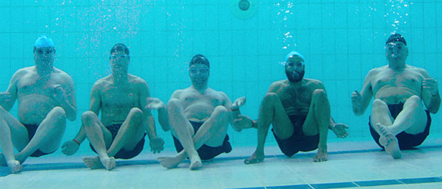 VERY BRITISH das Filmteam von "Swimming with Men"